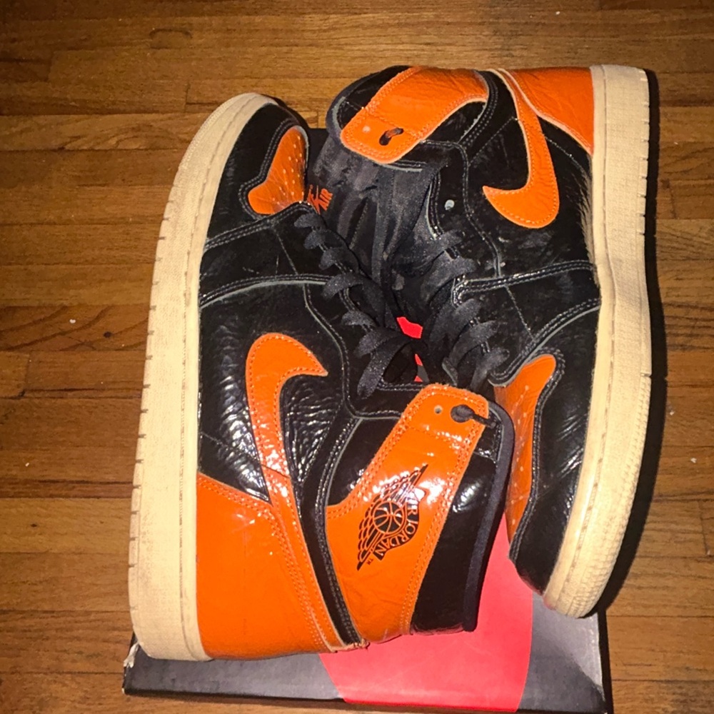 Jordan 1 size 11 shattered  edition